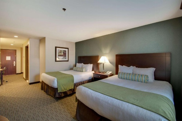 Best Western Plus The Inn At Hampton image 13